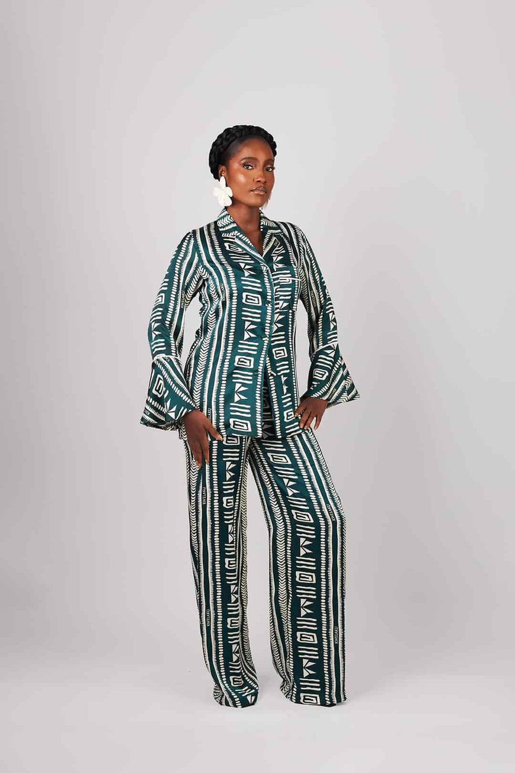 Monogram Geometric Signature PJ — Kwelaku