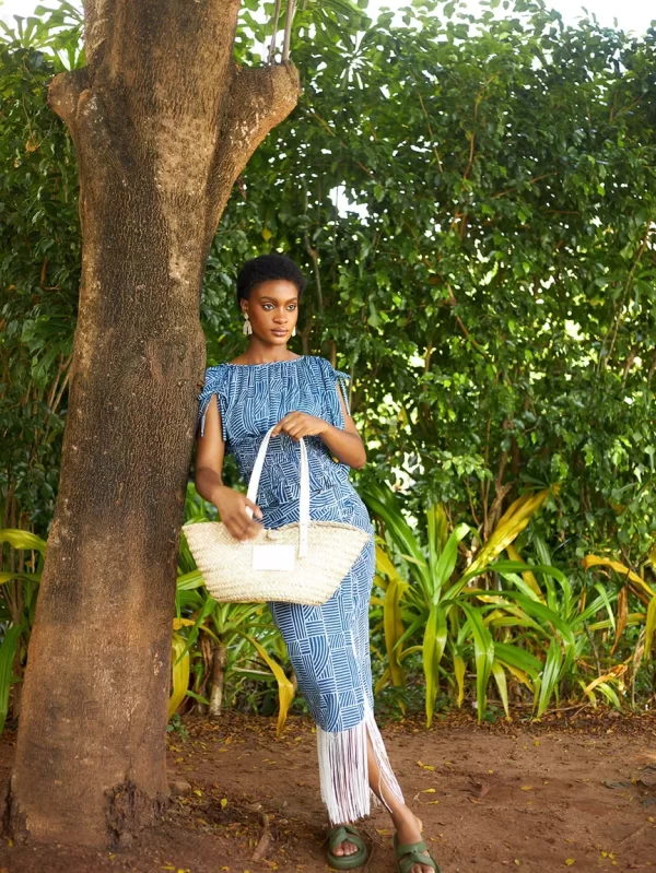 Njem leather-trimmed raffia tote (white) - Image 2