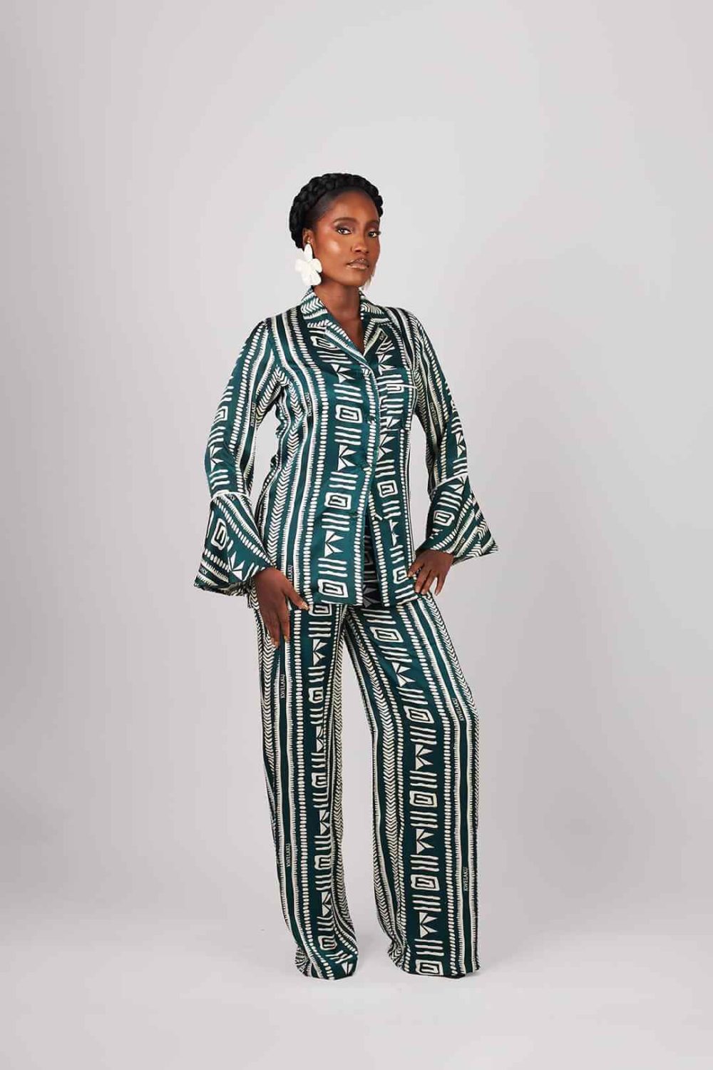 Monogram Geometric Signature PJ